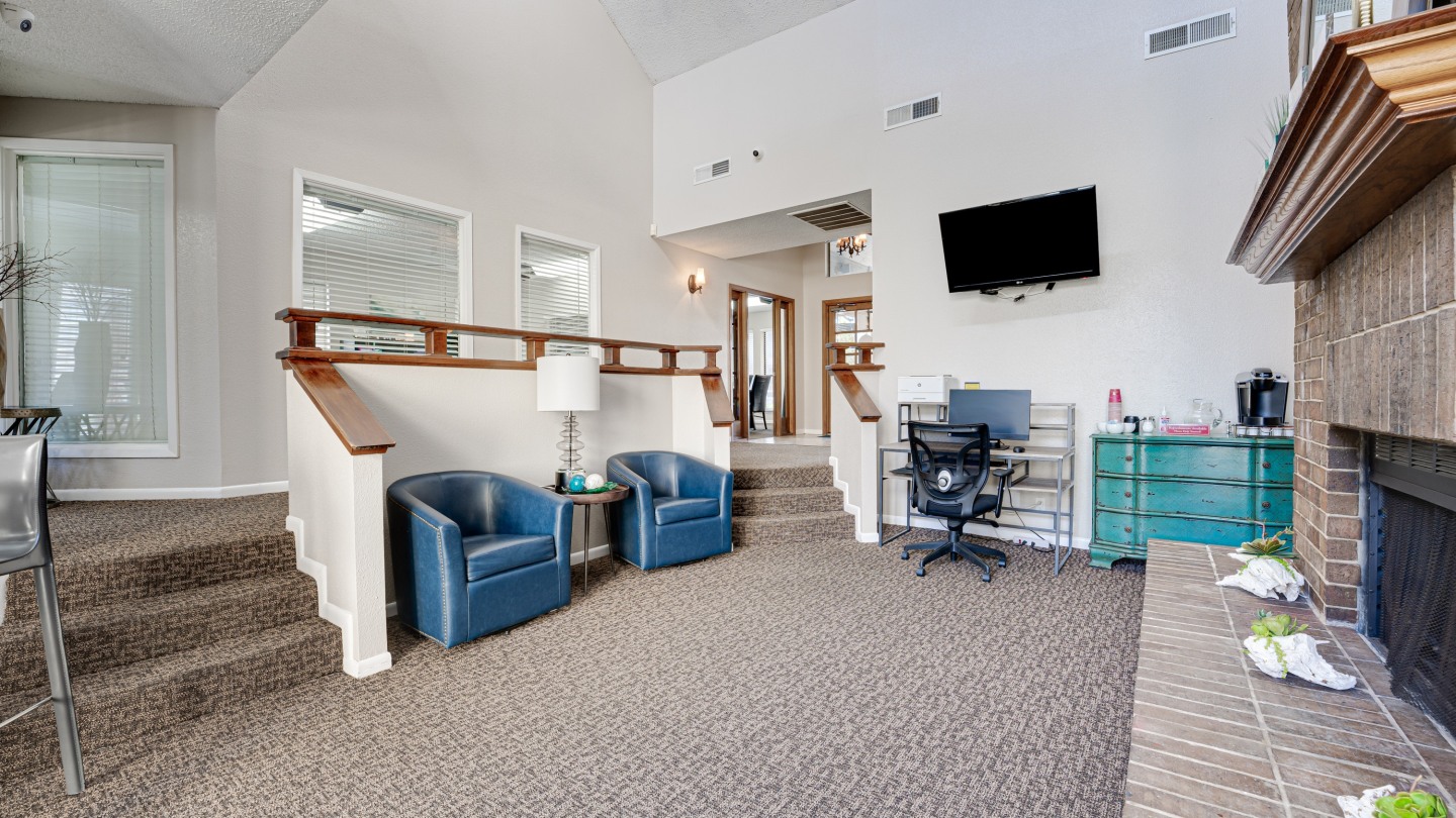 Woodland Hills Image 26