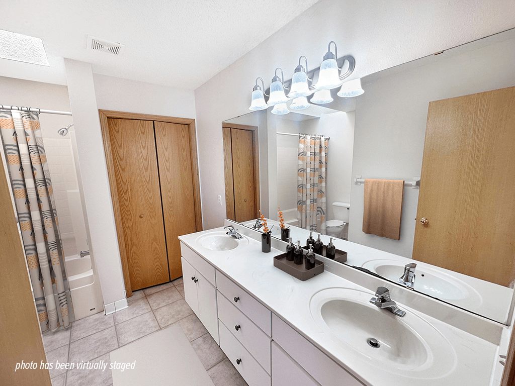 Crystal Bay Townhomes Image 7