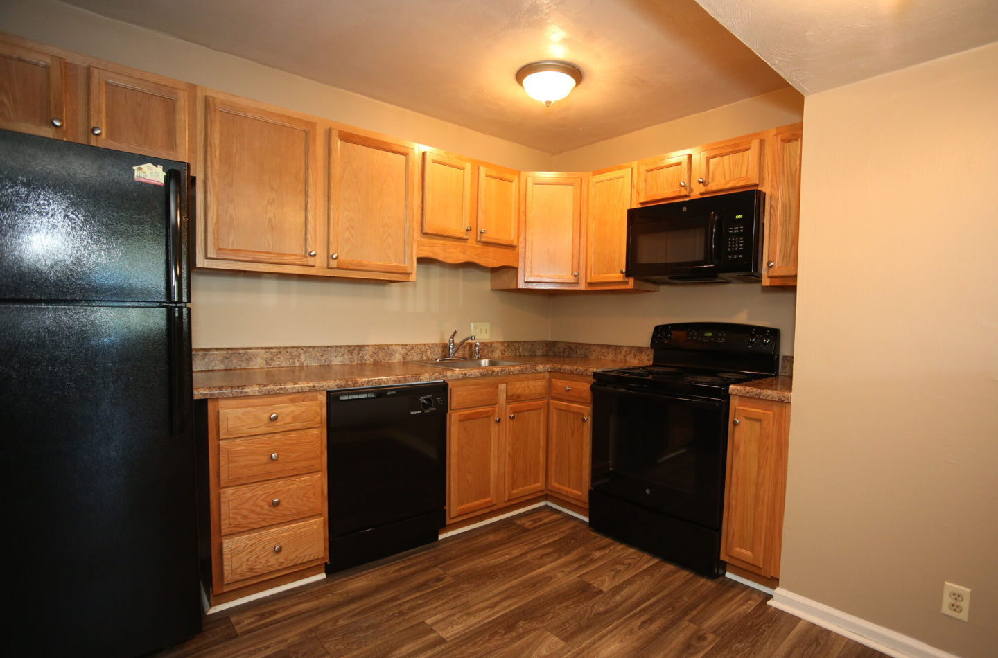 Cedar Point Apartments Image 12