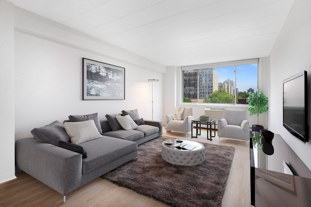 500 West Belmont Image 17