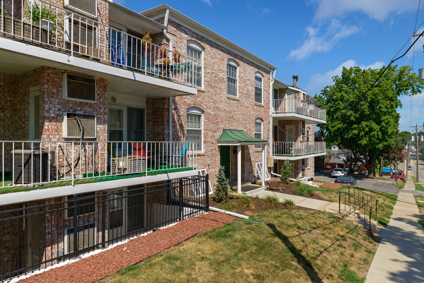 31st Street Apartments Image 4