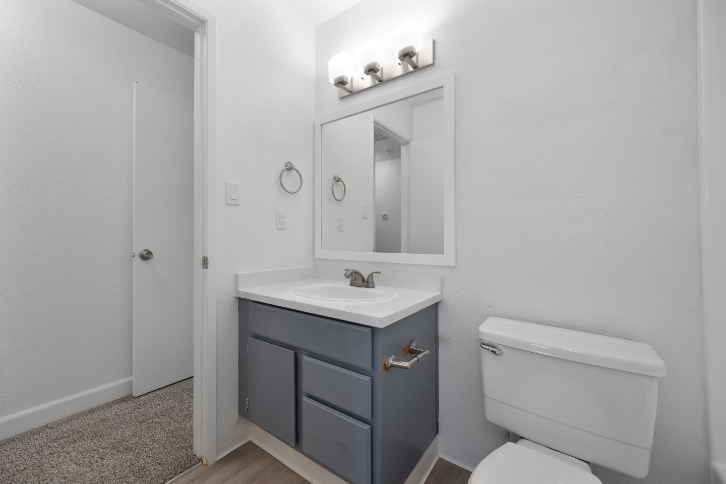 Townhomes at 201 Image 25
