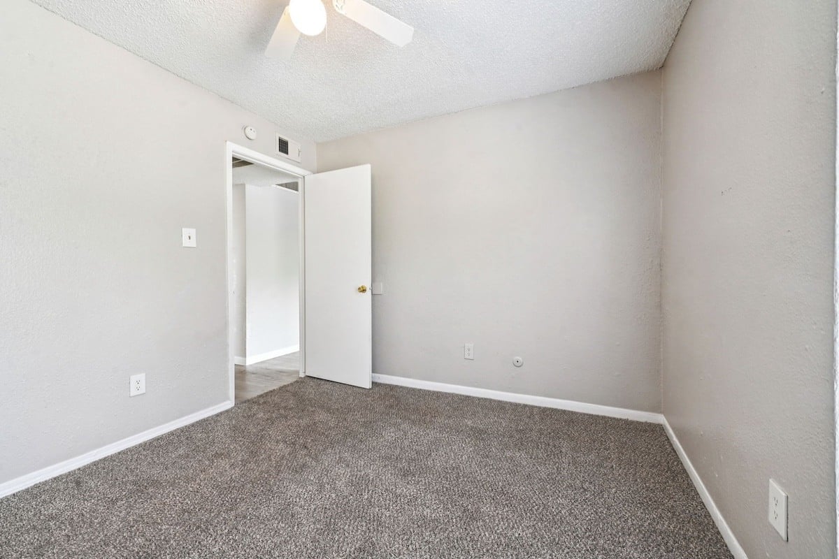 Pine Creek Apartments Image 25