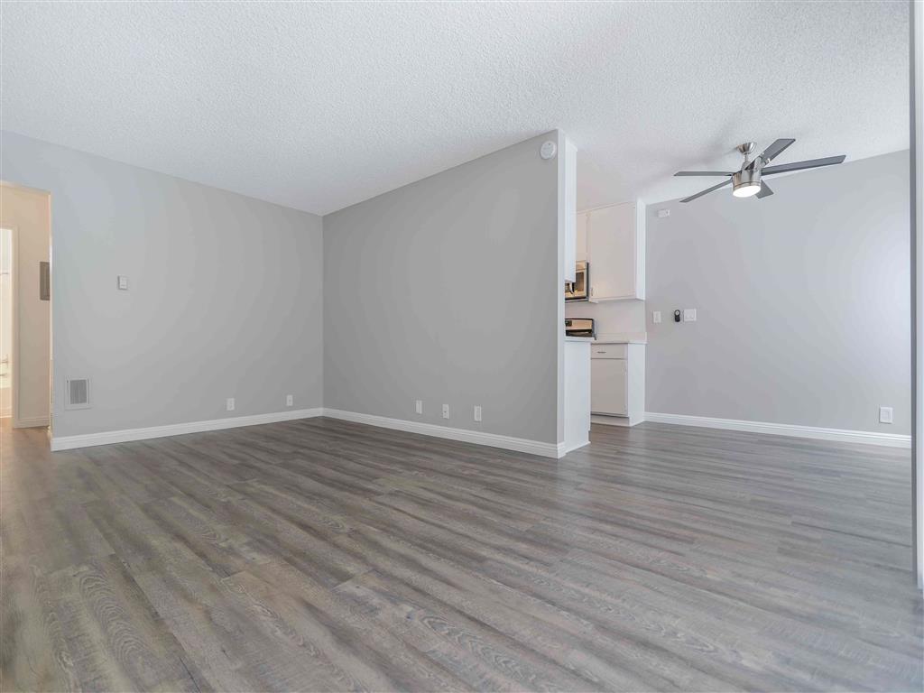 Racquet Club Apartments Image 5