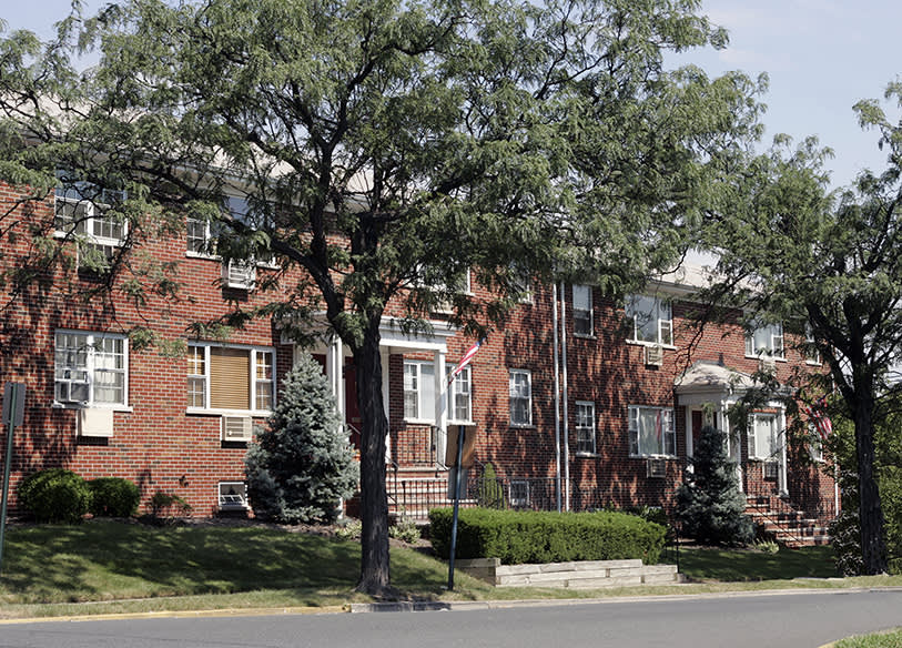 Christopher Court Image 2