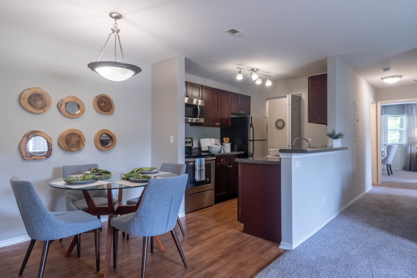 Windsor Estate Apartment Homes Image 4
