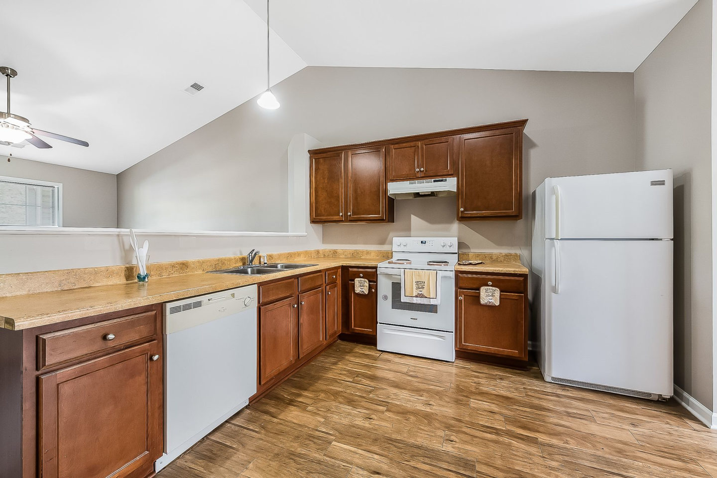 Meadow Creek Townhomes Image 2