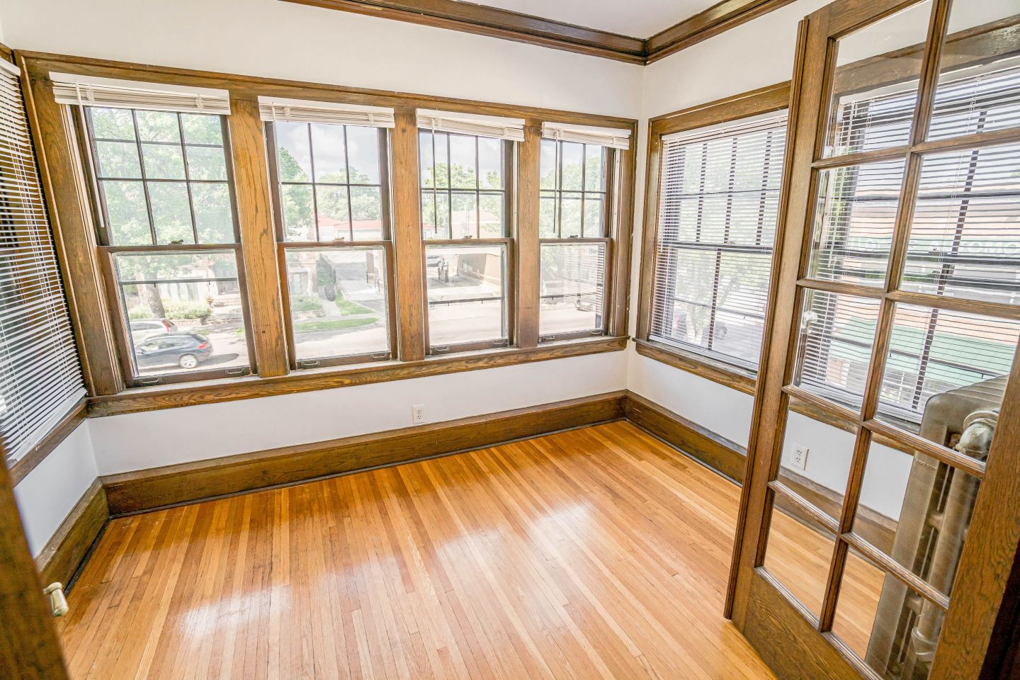 990 Grand Avenue Image 11