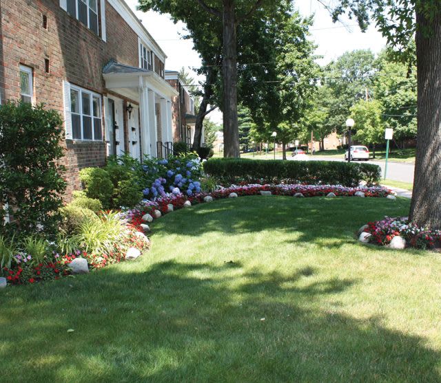 Carlton Club Apartments Image 12
