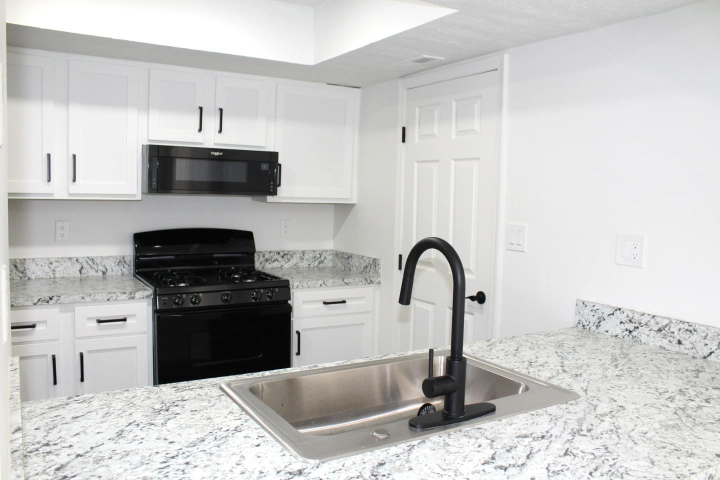 The Residence at Turnberry Apartment Homes Image 2