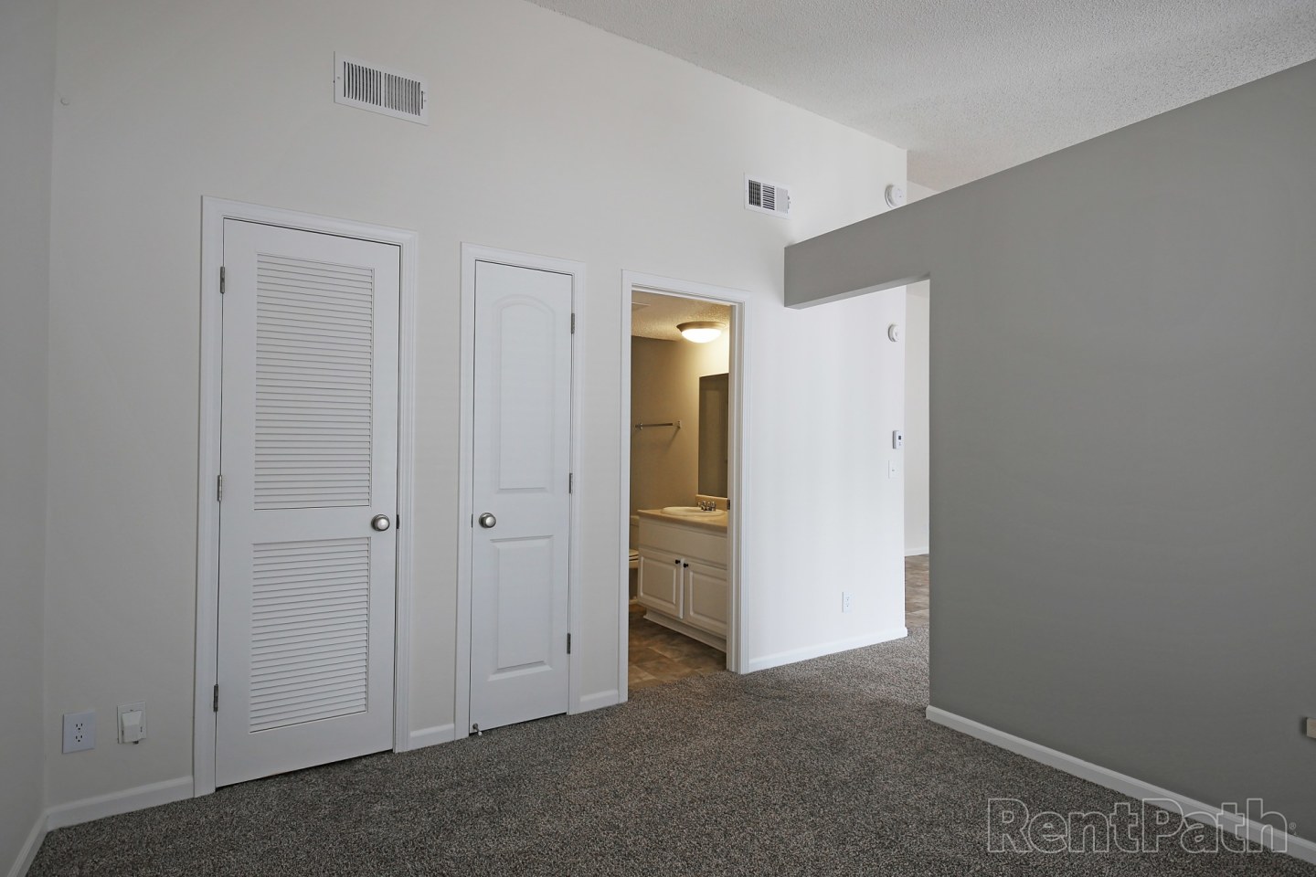 Pinegate Apartments Image 24