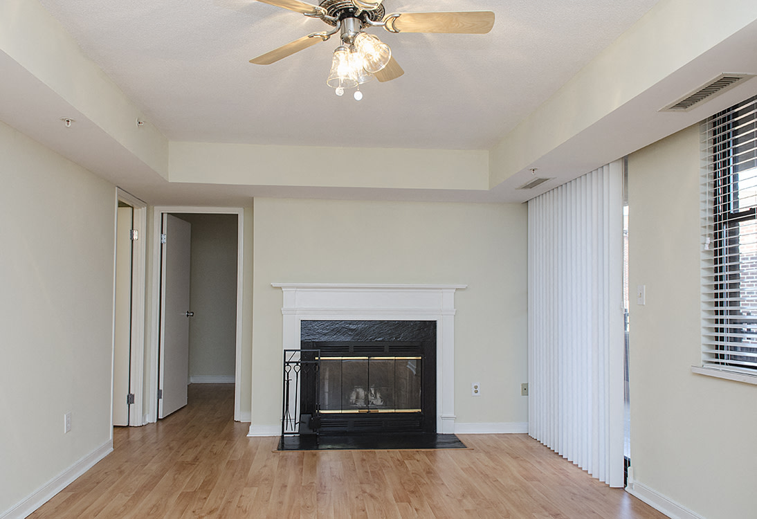 1633 Q Image 14
