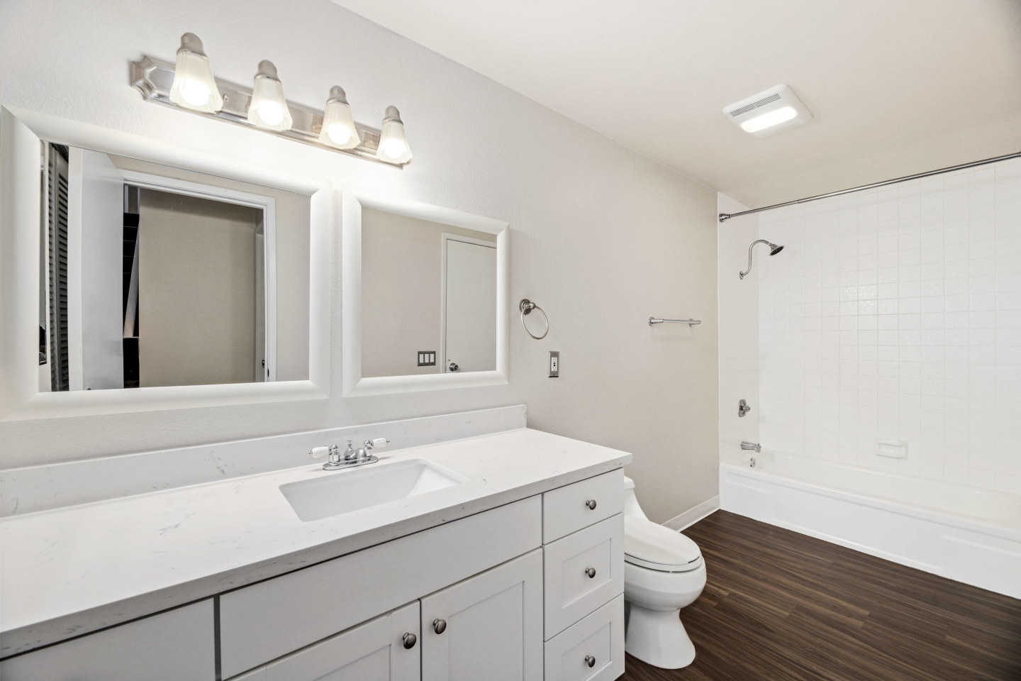 Starboard Apartments Image 10