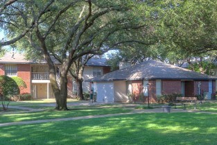Crestbrook Apartments Image 5