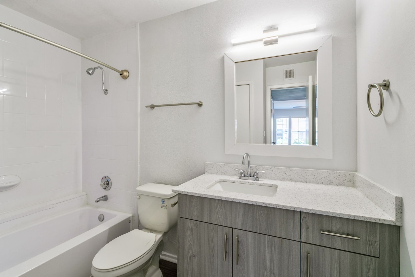Briarhill Apartments Image 12