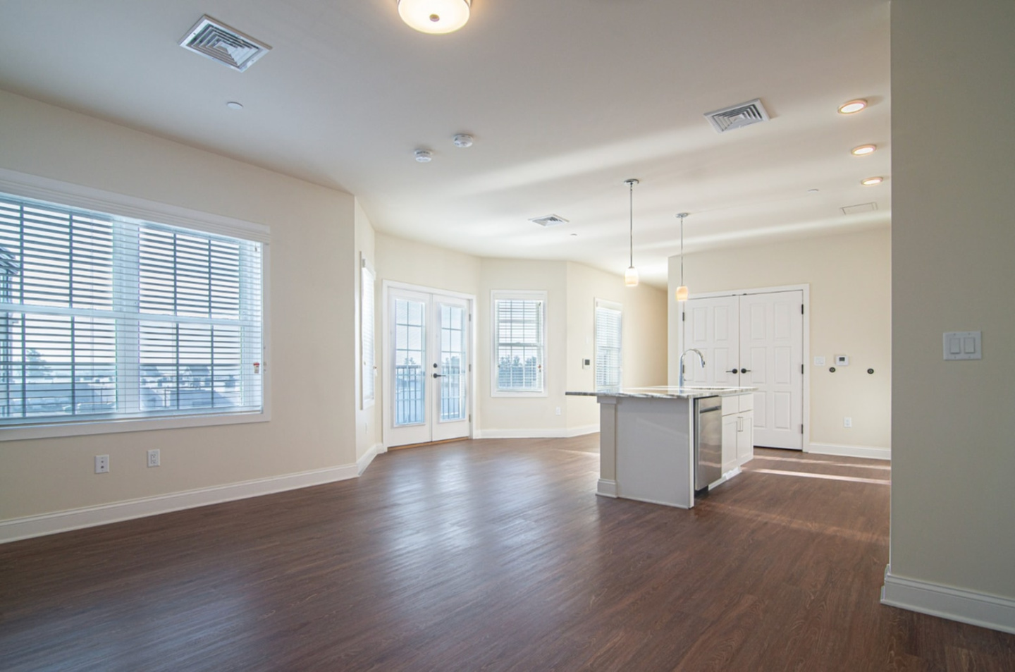 Woodmont Commons Apartments Image 8