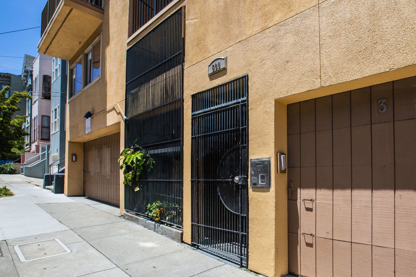 600 Oak Image 21