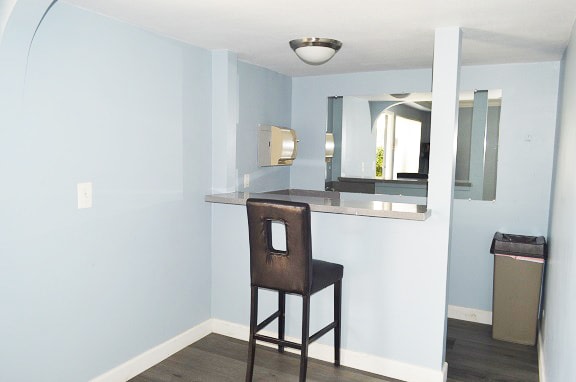 The Madrid Apartments Image 19