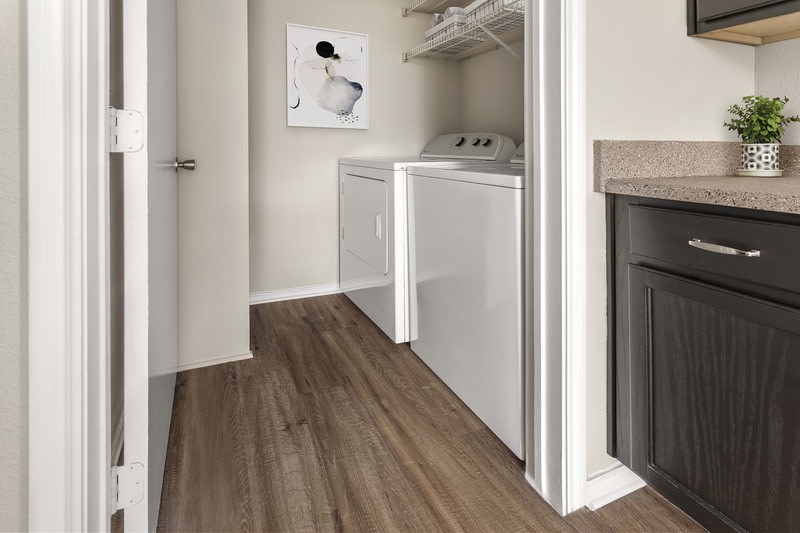 Elan Apartment Homes Image 8