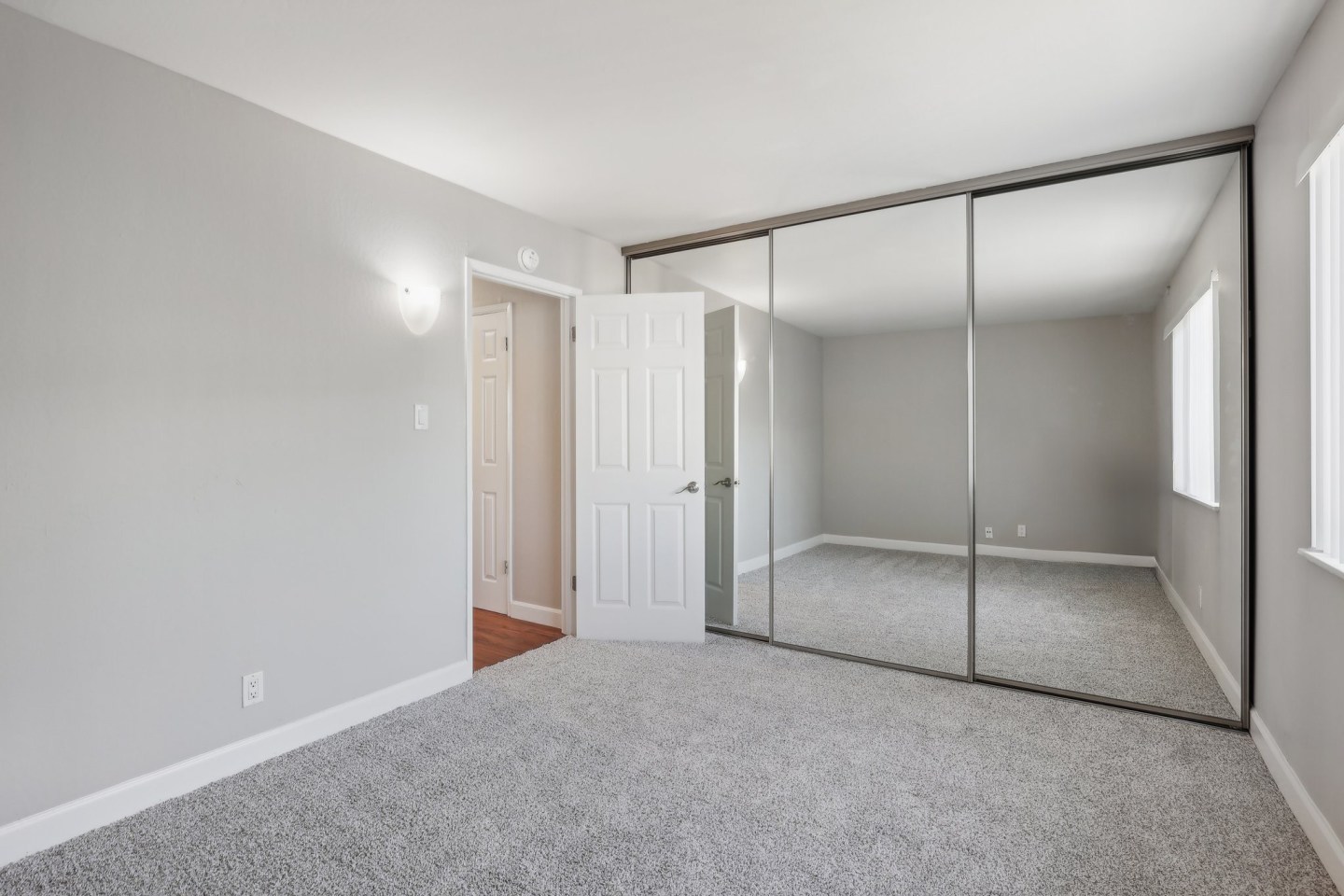 Carmel House Image 13
