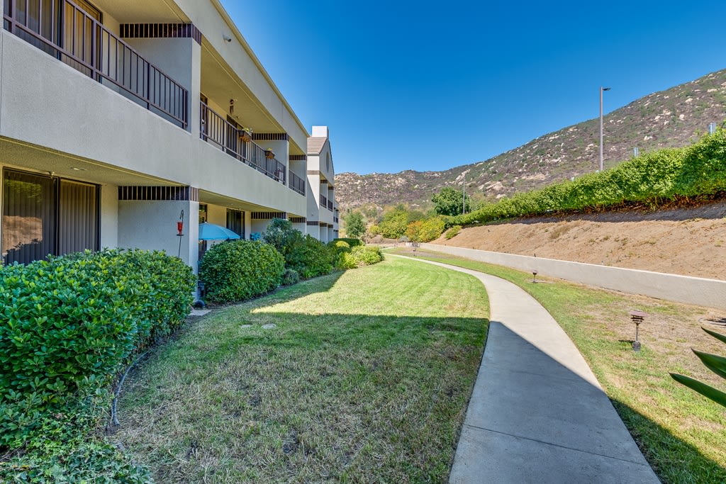 Senior Housing - Legacy Hills at Poway Image 11