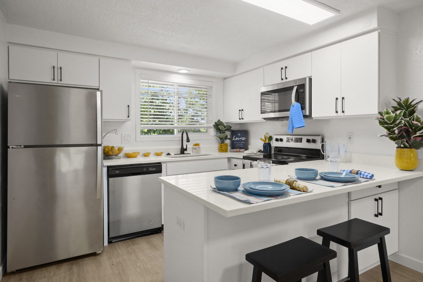 Chalet Apartments Image 6