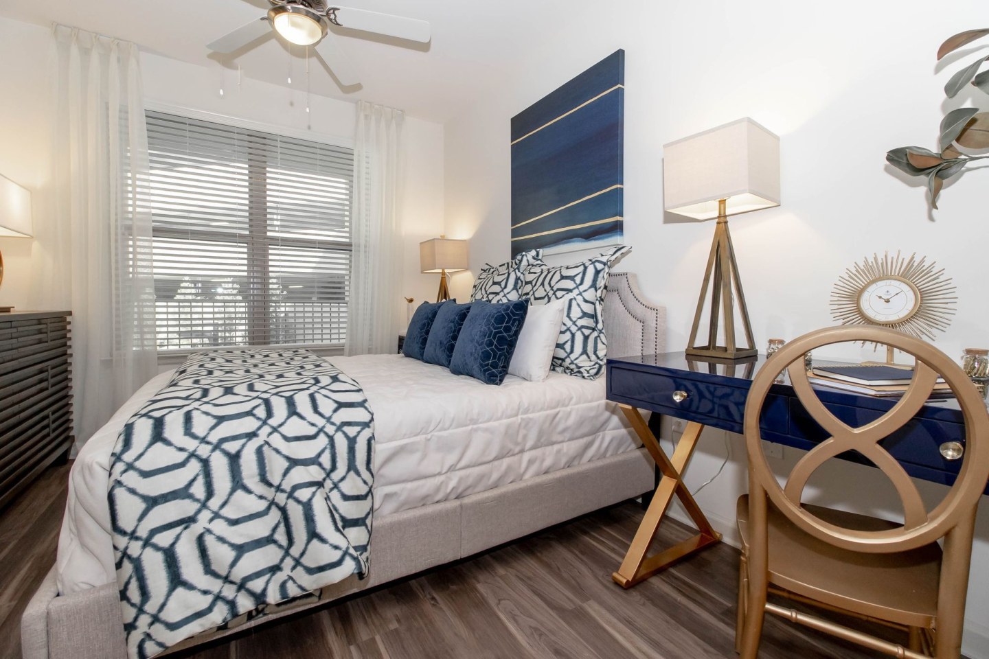 1105 Town Brookhaven Image 17