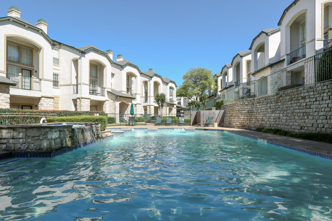 Vail Village Club Apartments Image 11