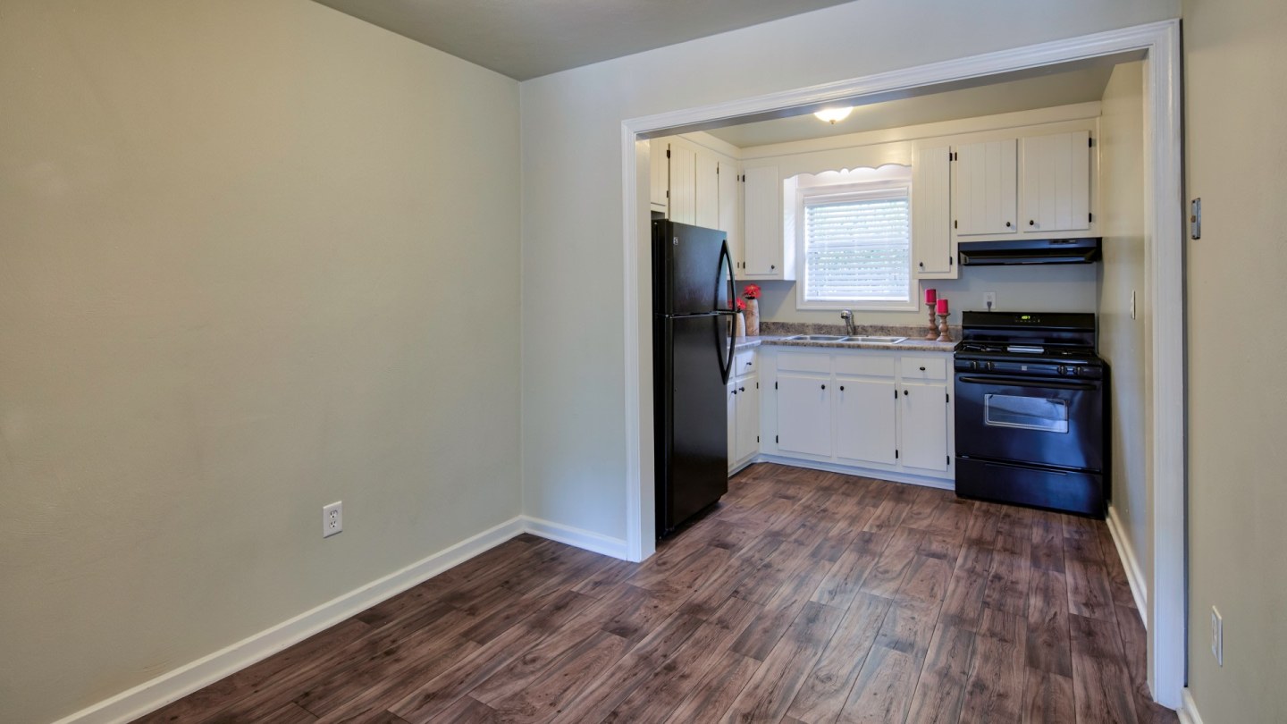 The Sterling Apartment Homes Image 2