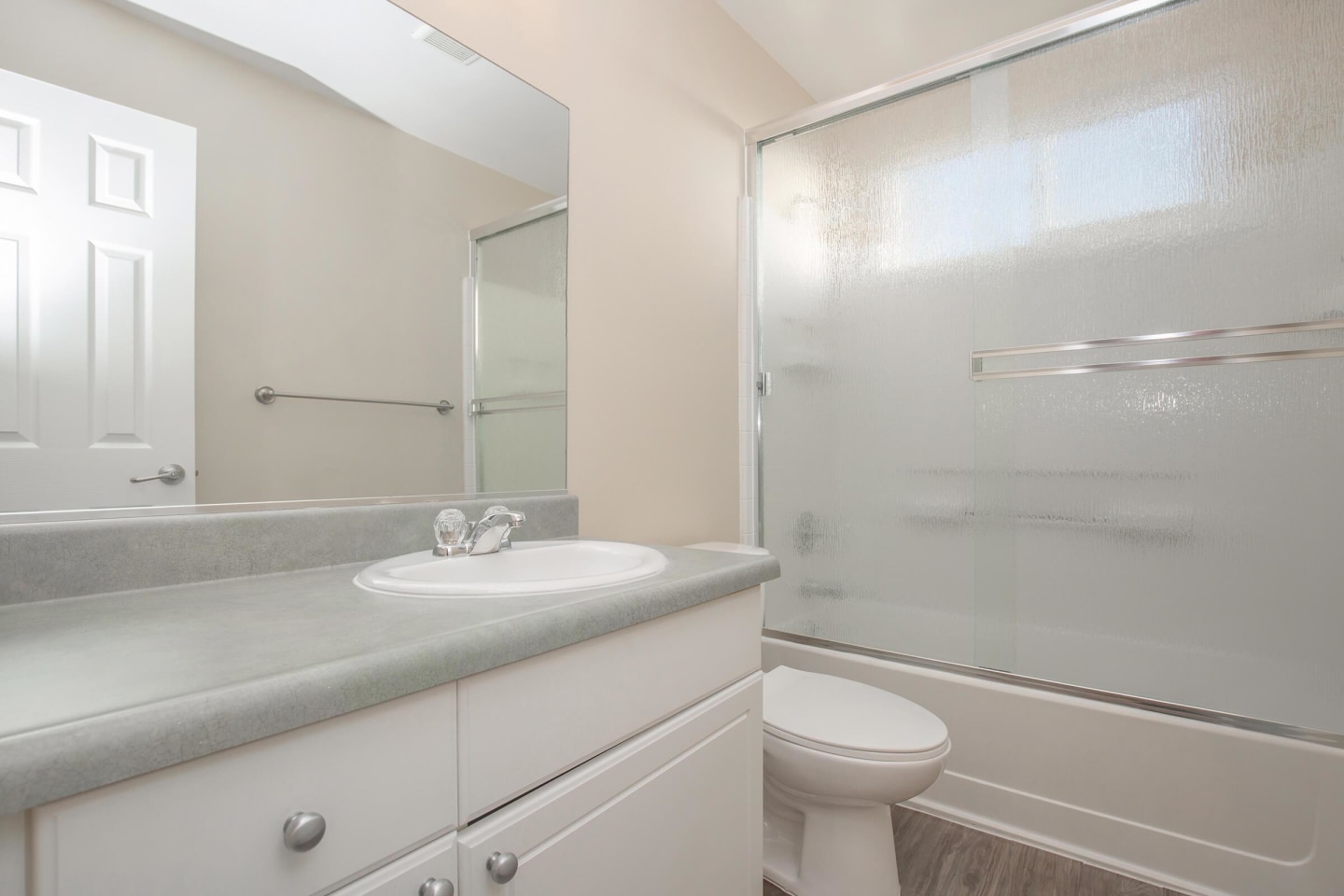 Sandpointe Cove Apartment Homes Image 19
