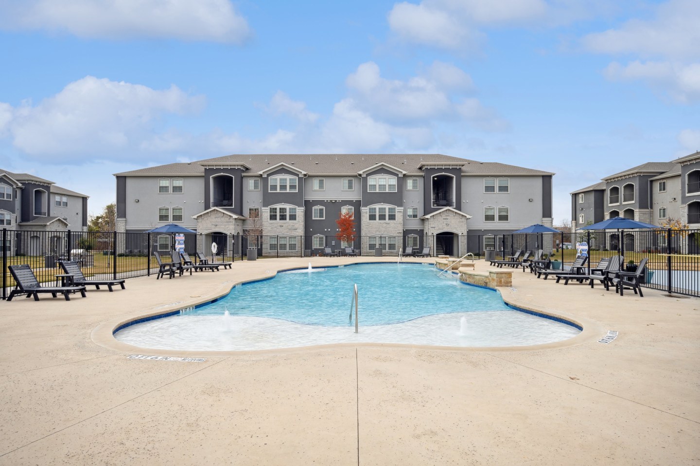 Lake Villas Apartments Image 28