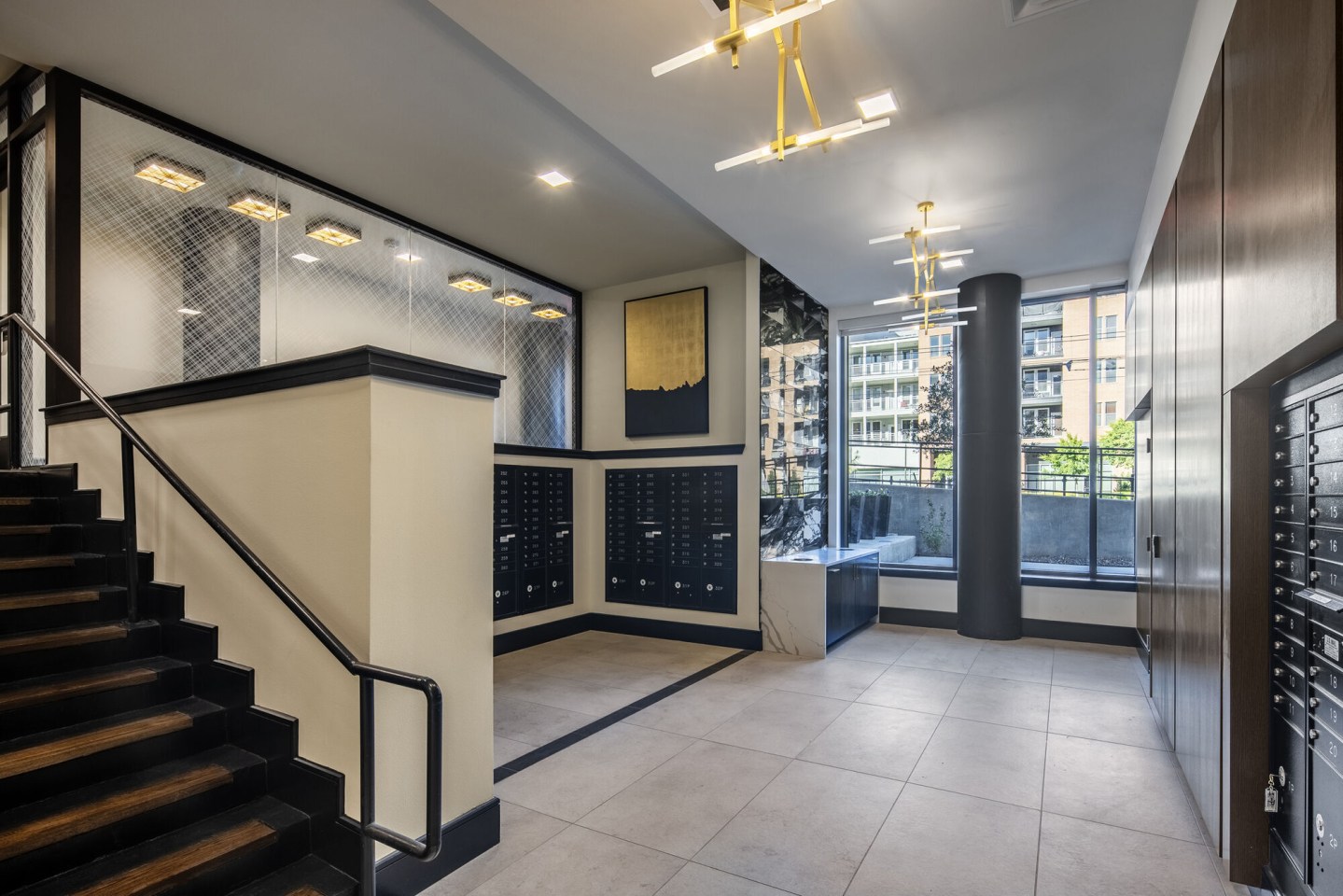 880 Lyn Image 24