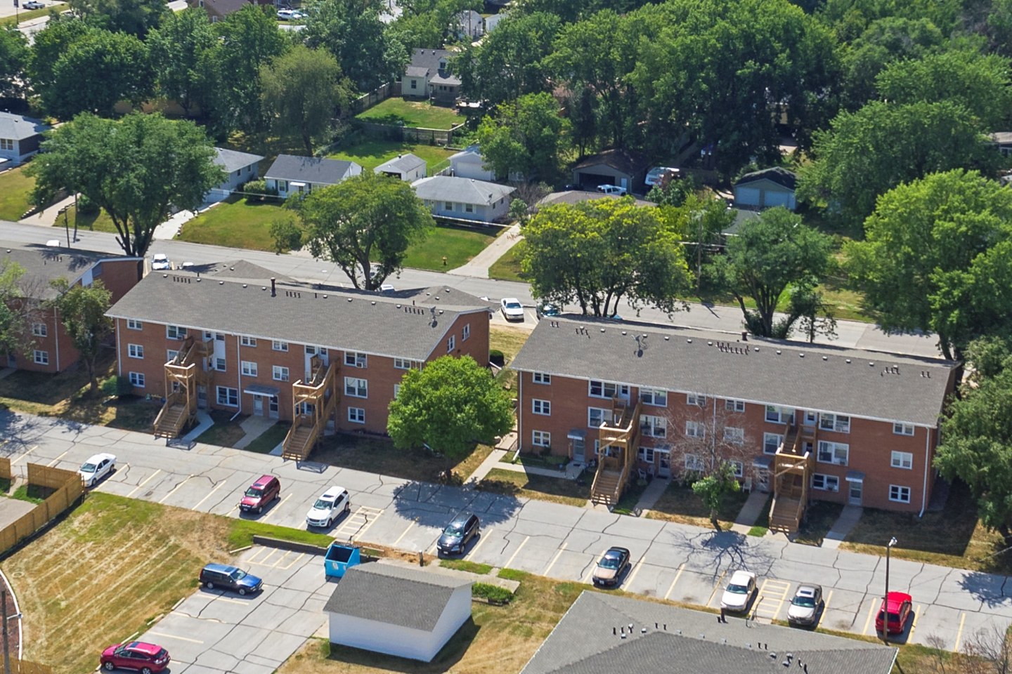 Plaza Manor Image 13
