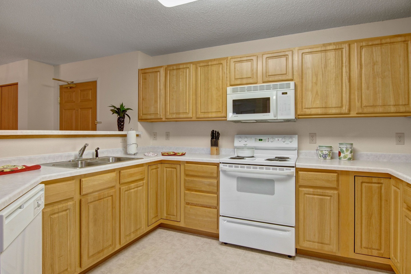 Heritage Park Apartment Homes Image 1