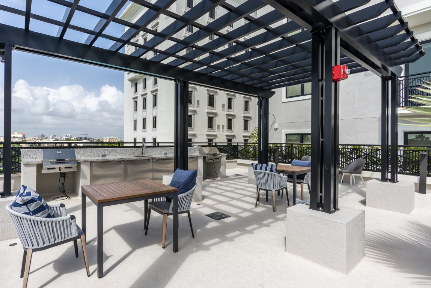 The Residences at Thesis Image 16