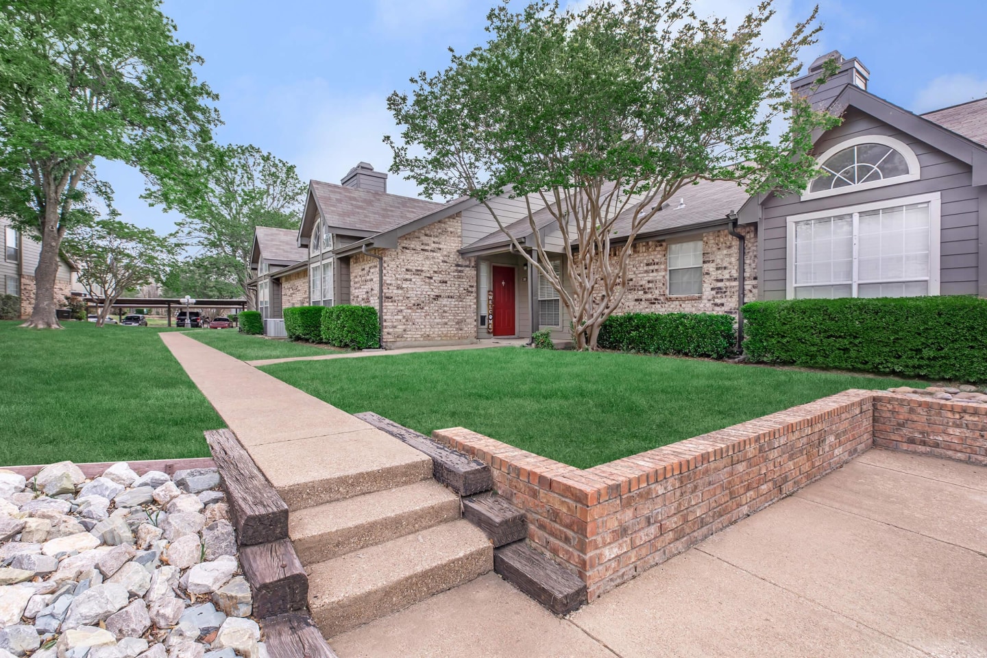Plano Park Townhomes Image 4