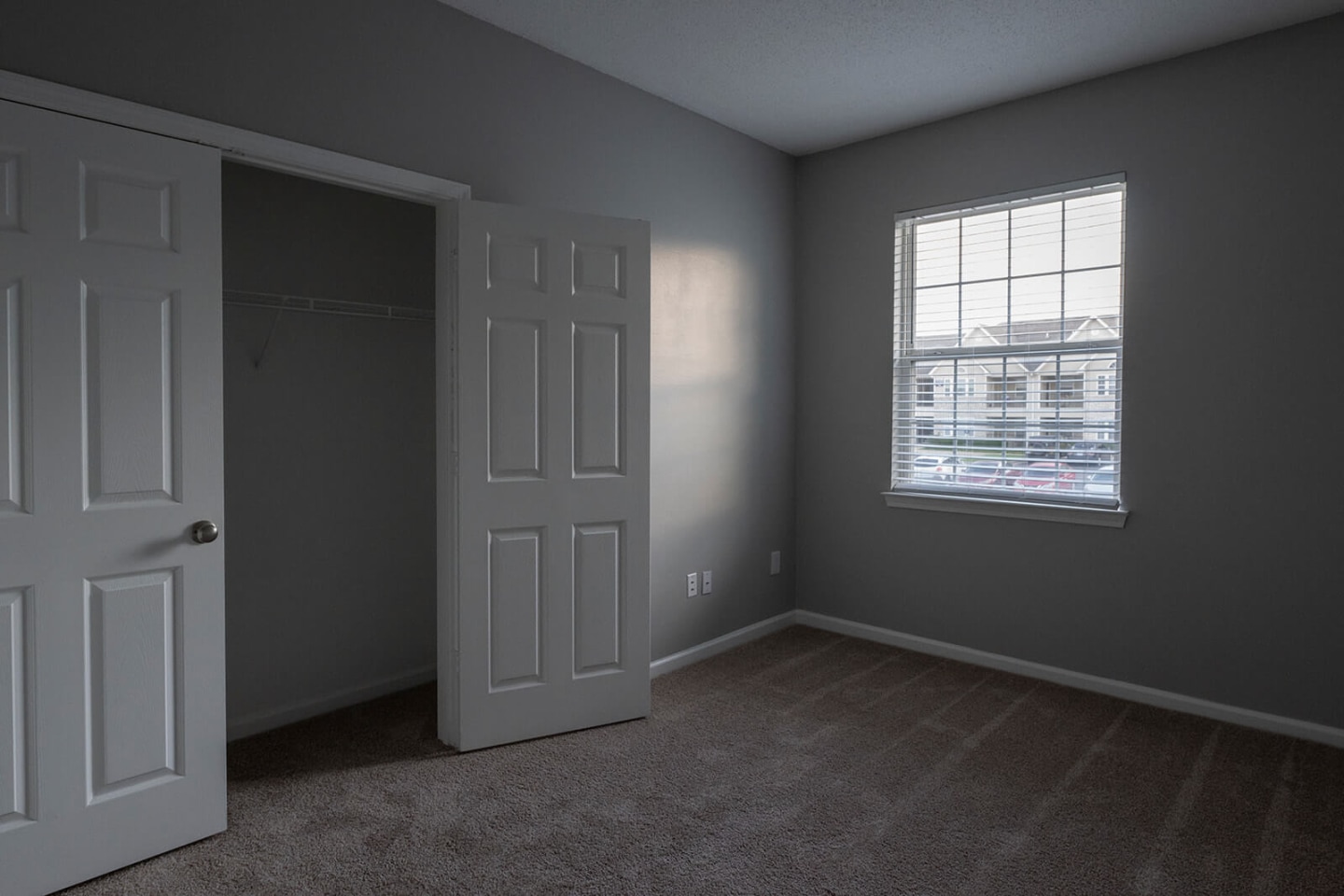 Pinnacle Pointe Apartments Image 26