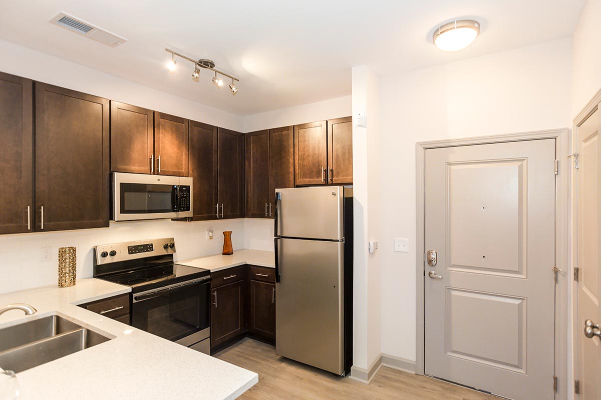 1701 North Apartments Image 6