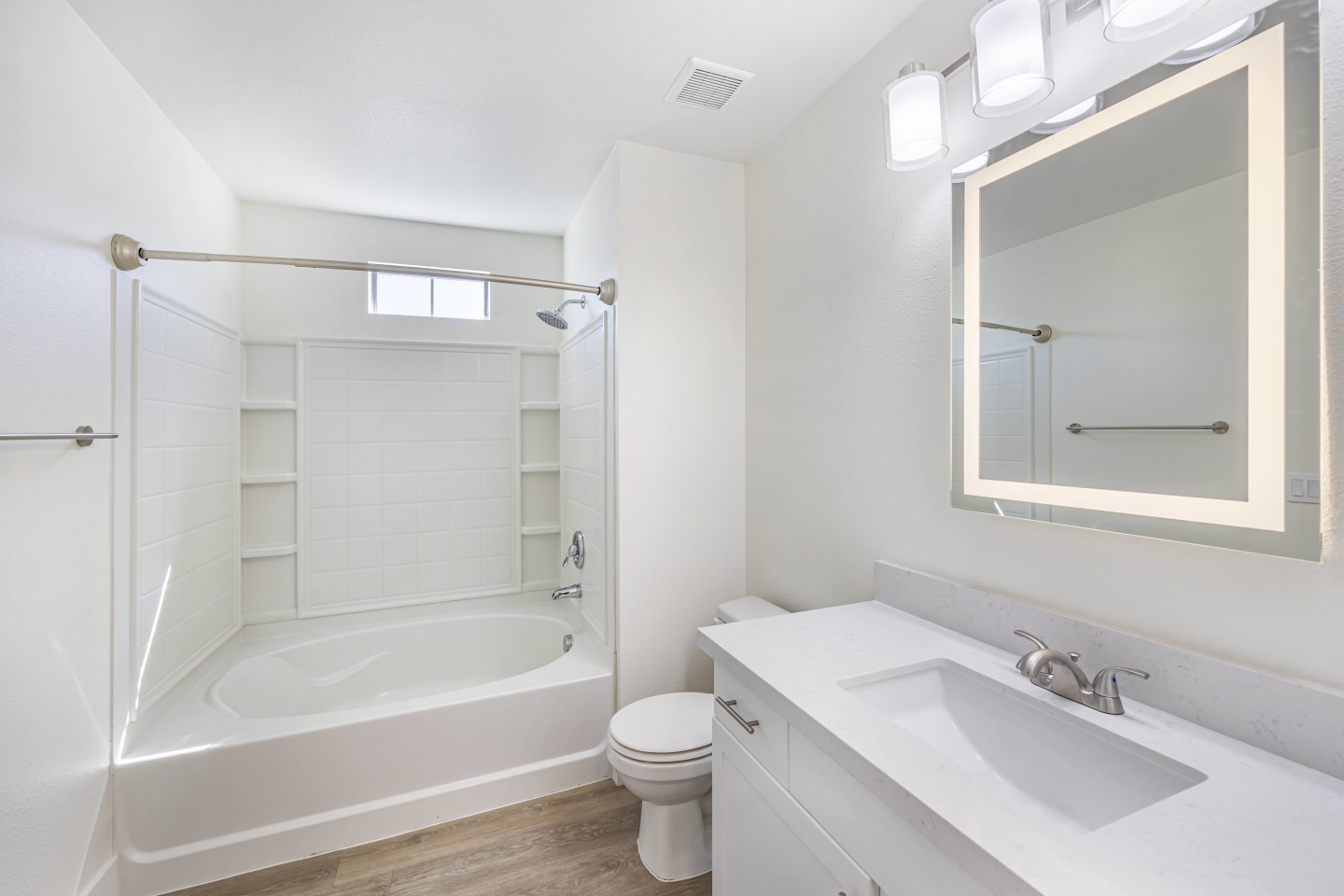 The Michael B Townhomes and Flats Image 37