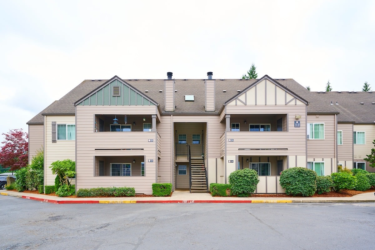 Devonwood and First Place Apartments Image 24
