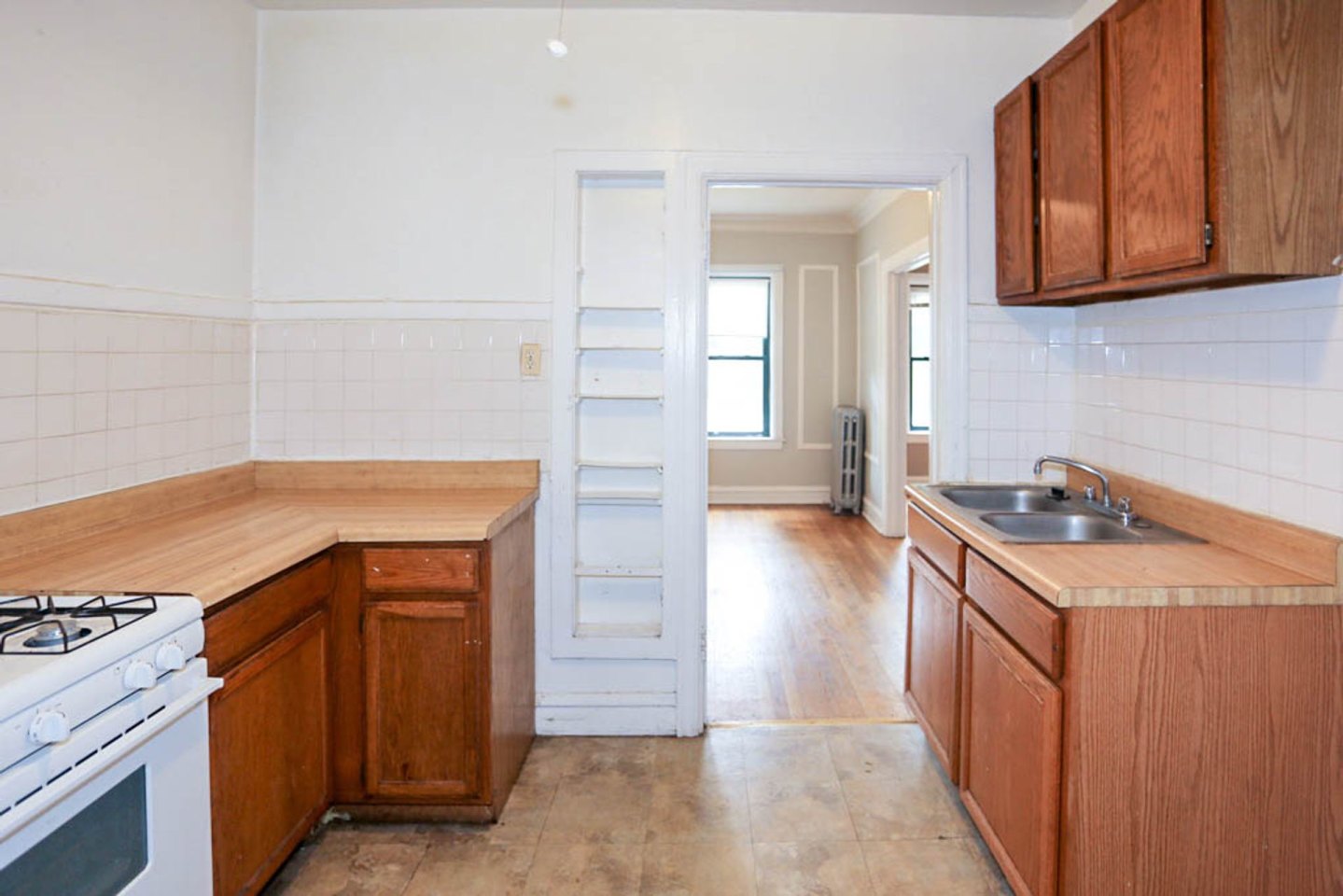 4837 North Wolcott Ave. Apt. Image 4