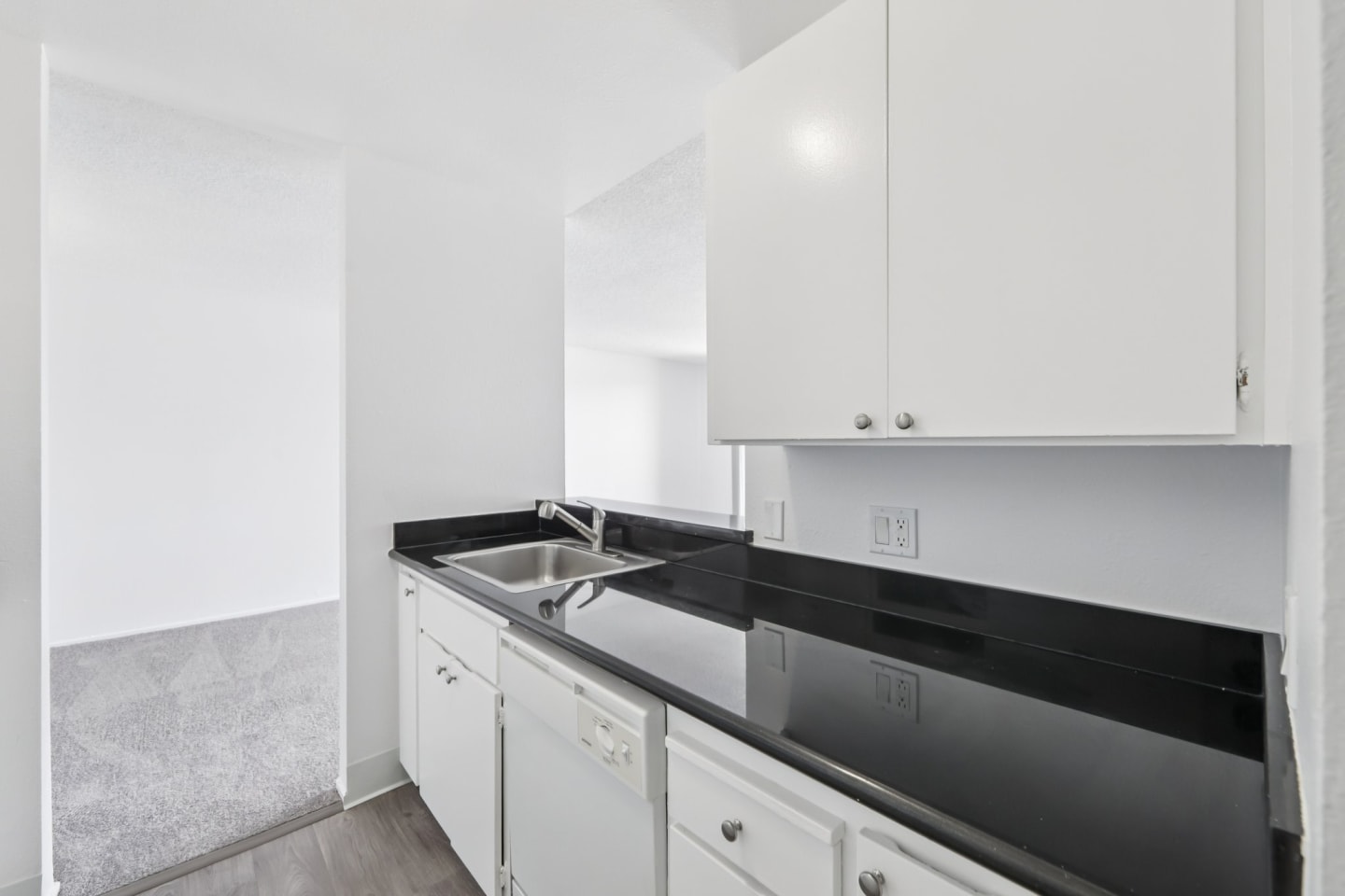 Lakewood Apartments at Lake Merced Image 19