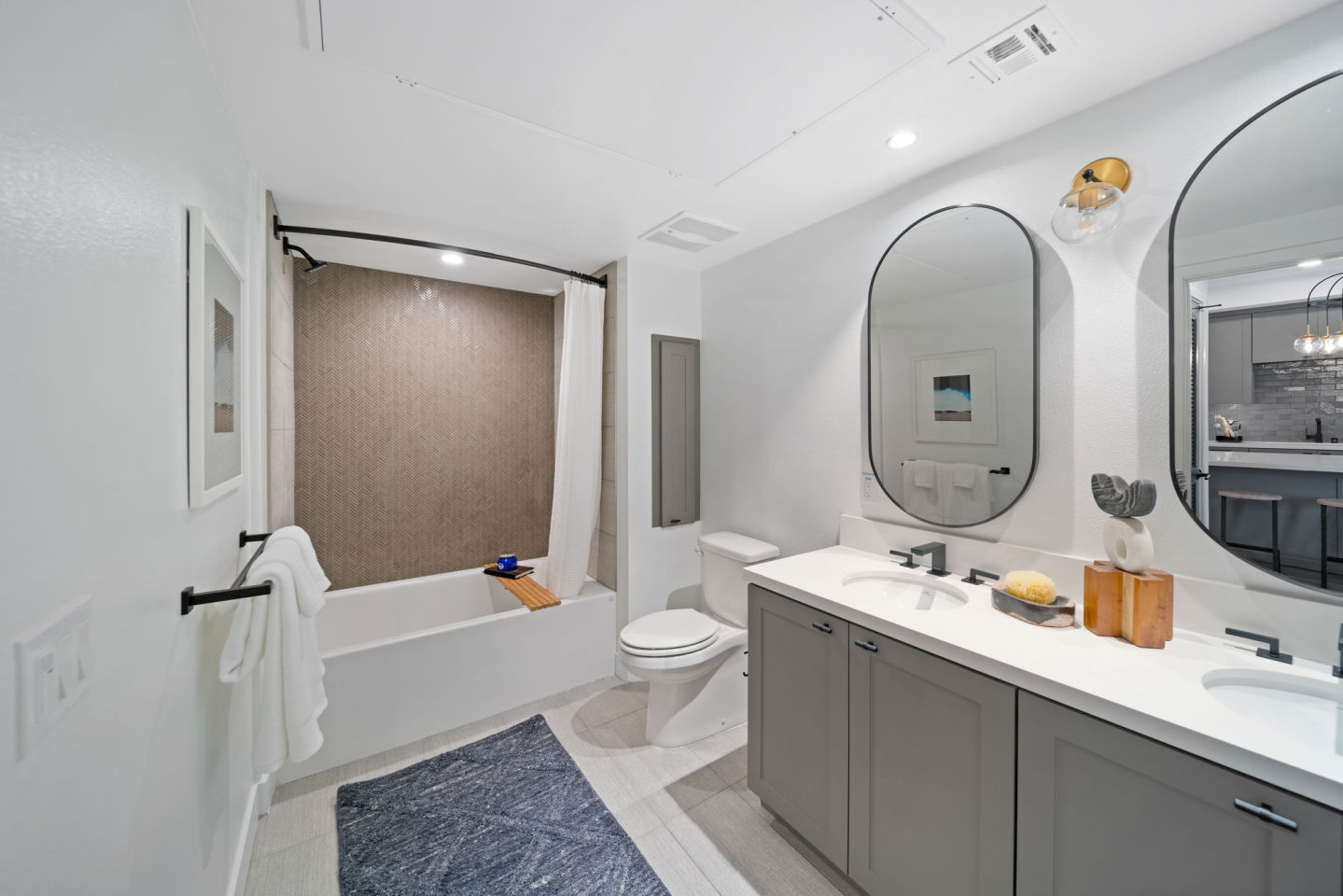 Halcyon House Image 102