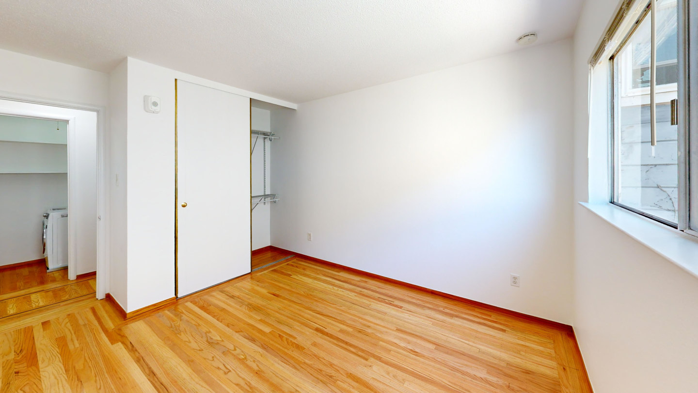 600 Oak Image 9