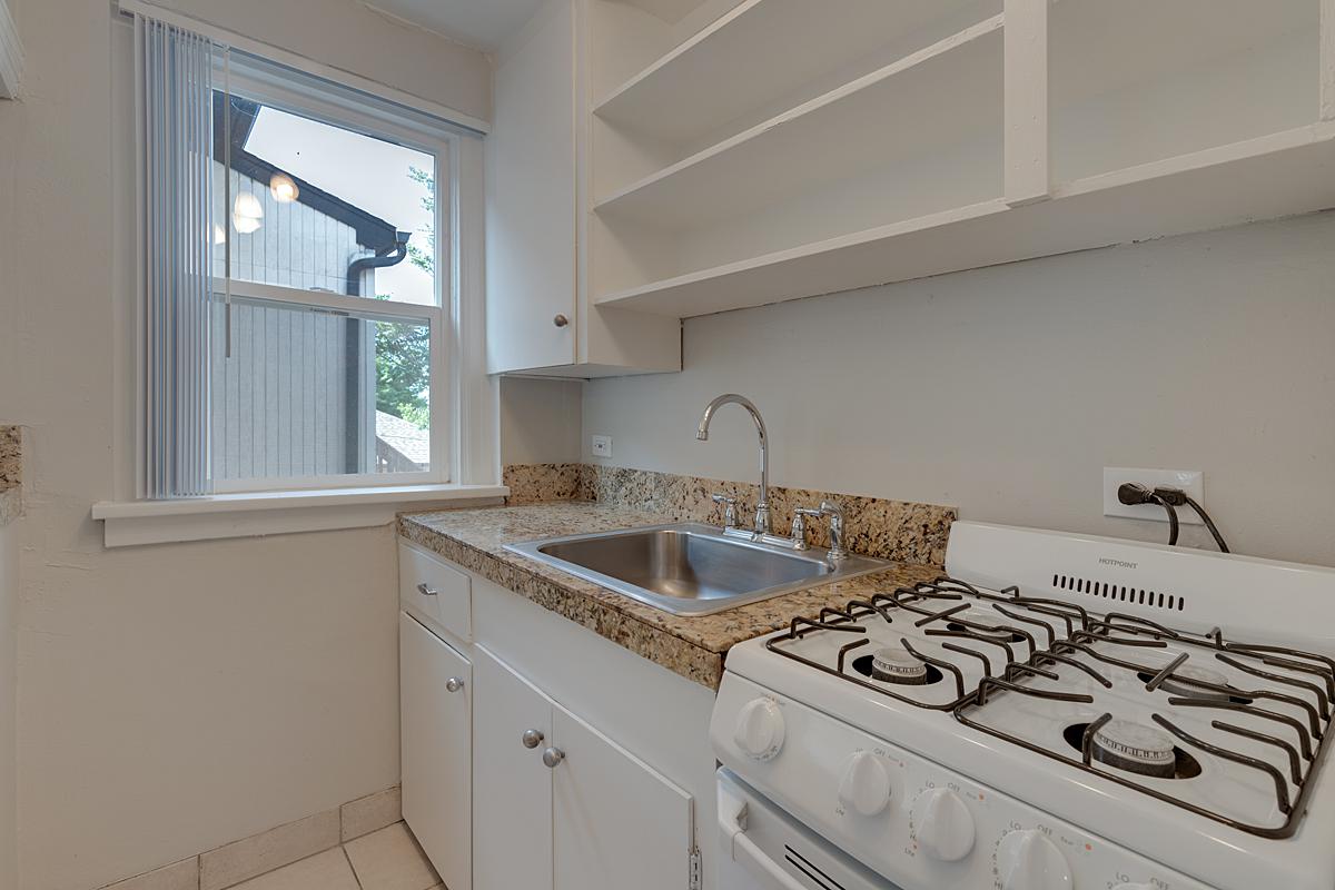 1071 Marion Street Image 3