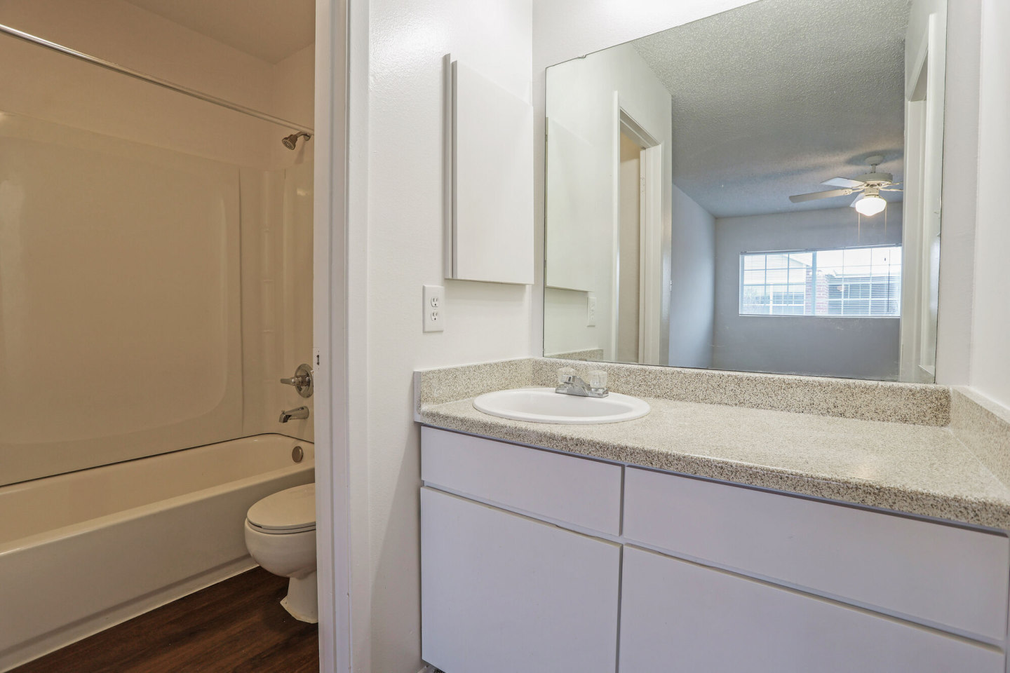 Thompson Place Apartments Image 12