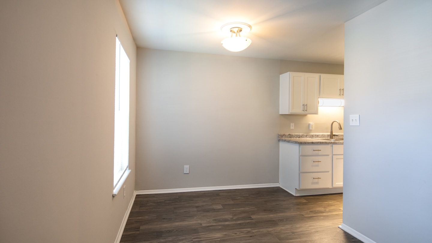 Colonial Pines Image 11