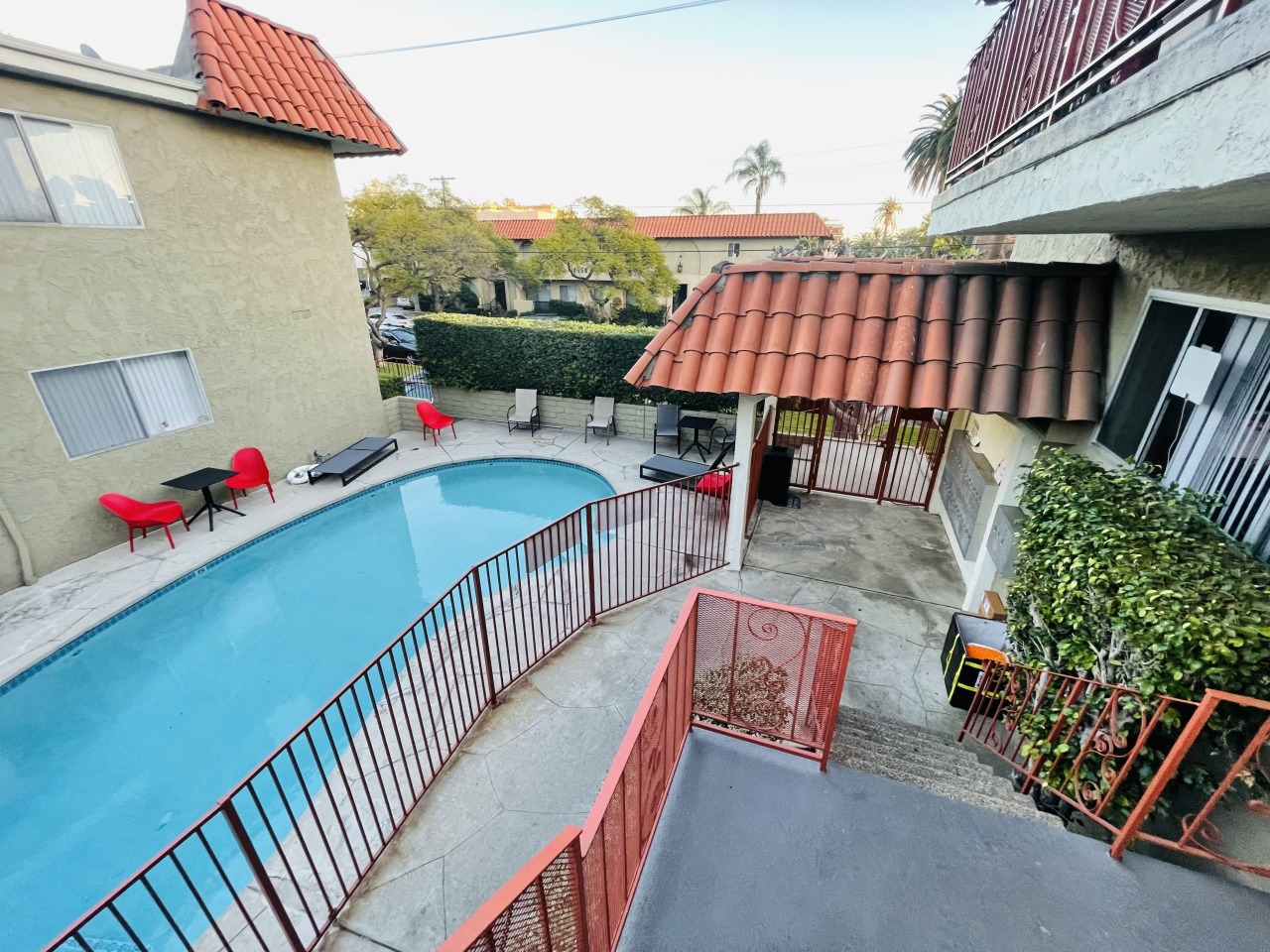 10535 Rose Avenue Image 6