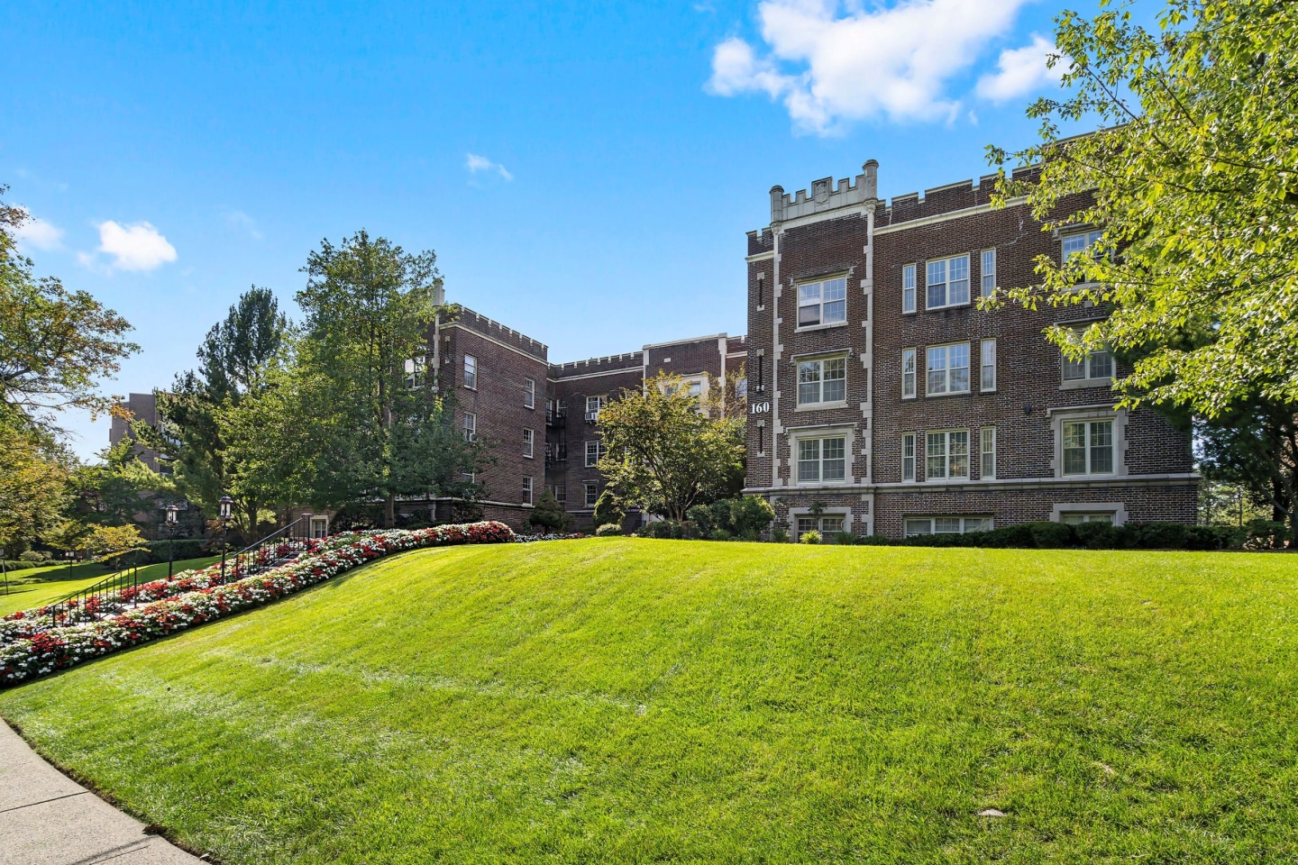 Worthington House Apartments Image 15
