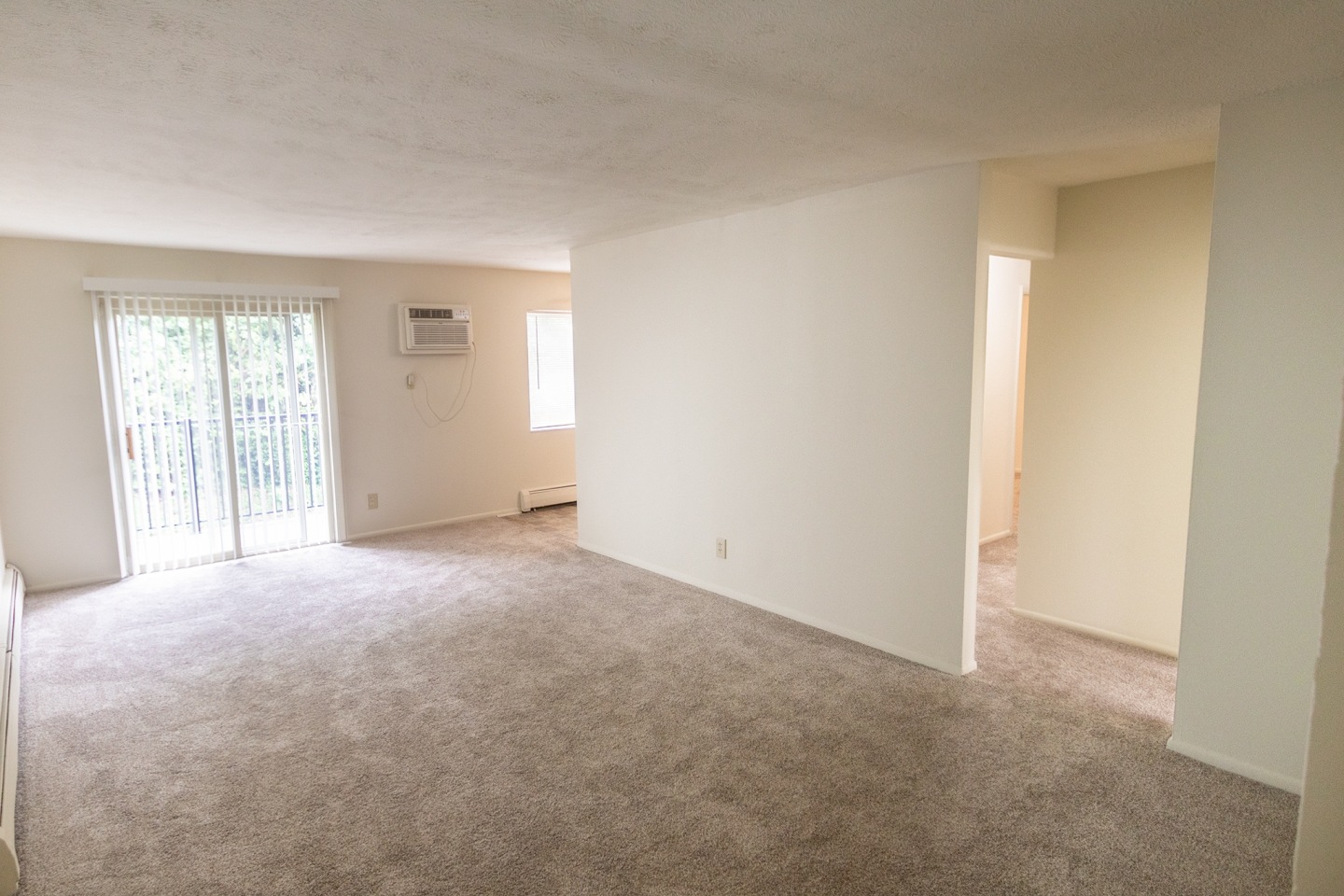 Blue Grass Manor Image 43